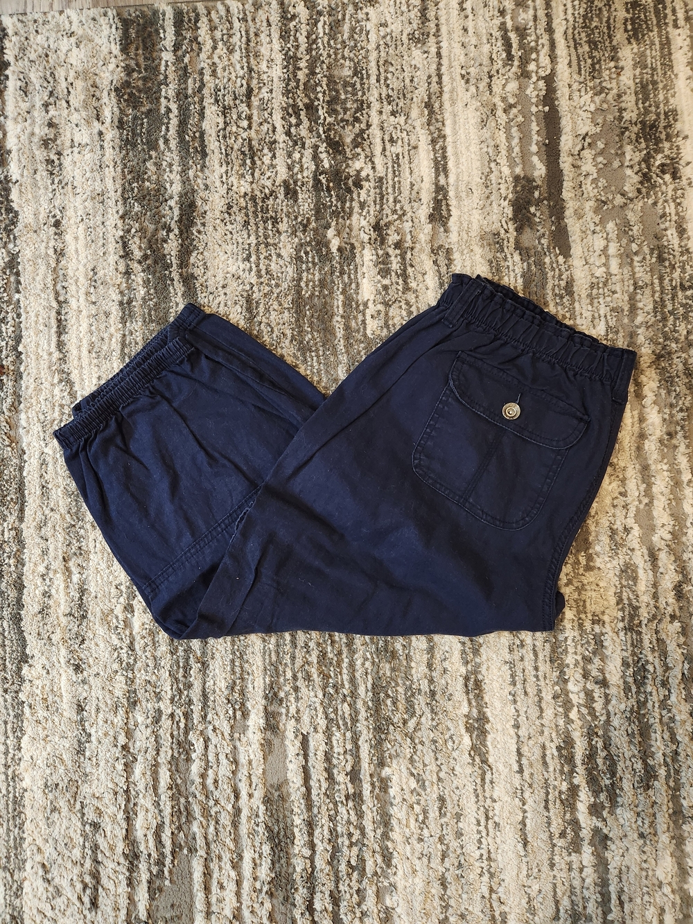 Fashion Bug Woman's Size 14 Navy Capri Pants